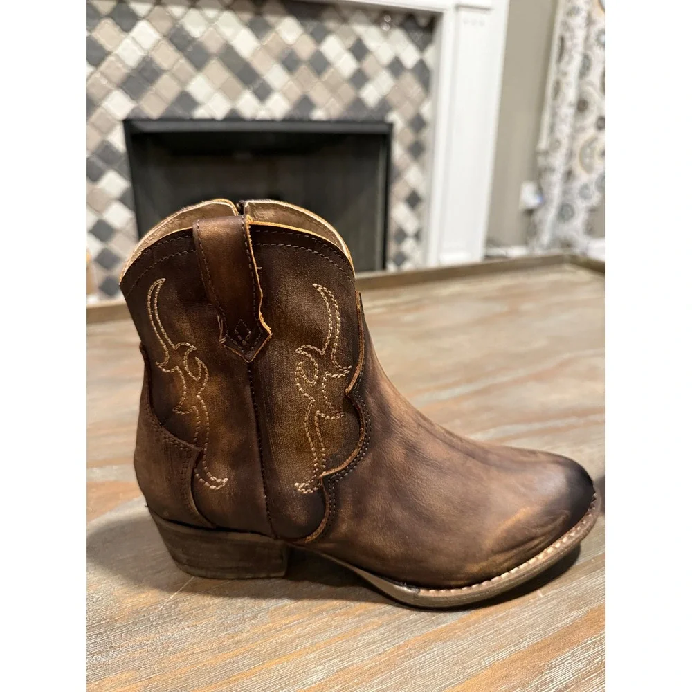 Circle G Tobacco Embroidered Western Ankle Booties‎ Round Toe New 7 Boho